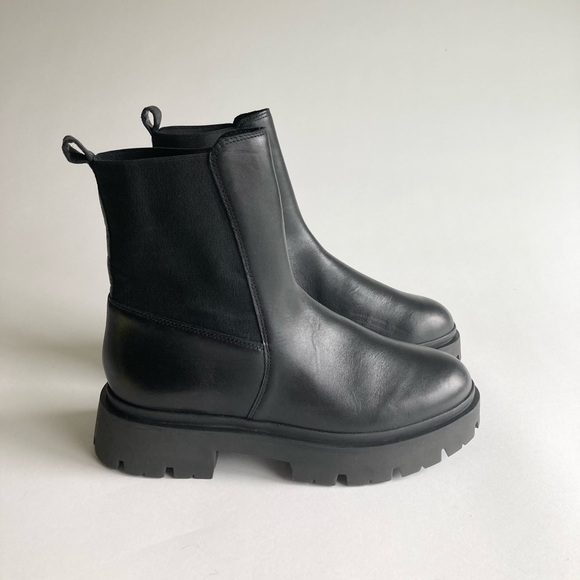 New Schutz Billie Casual Black Leather Lug Outsole Chelsea Boots size 6 - Picture 4 of 15